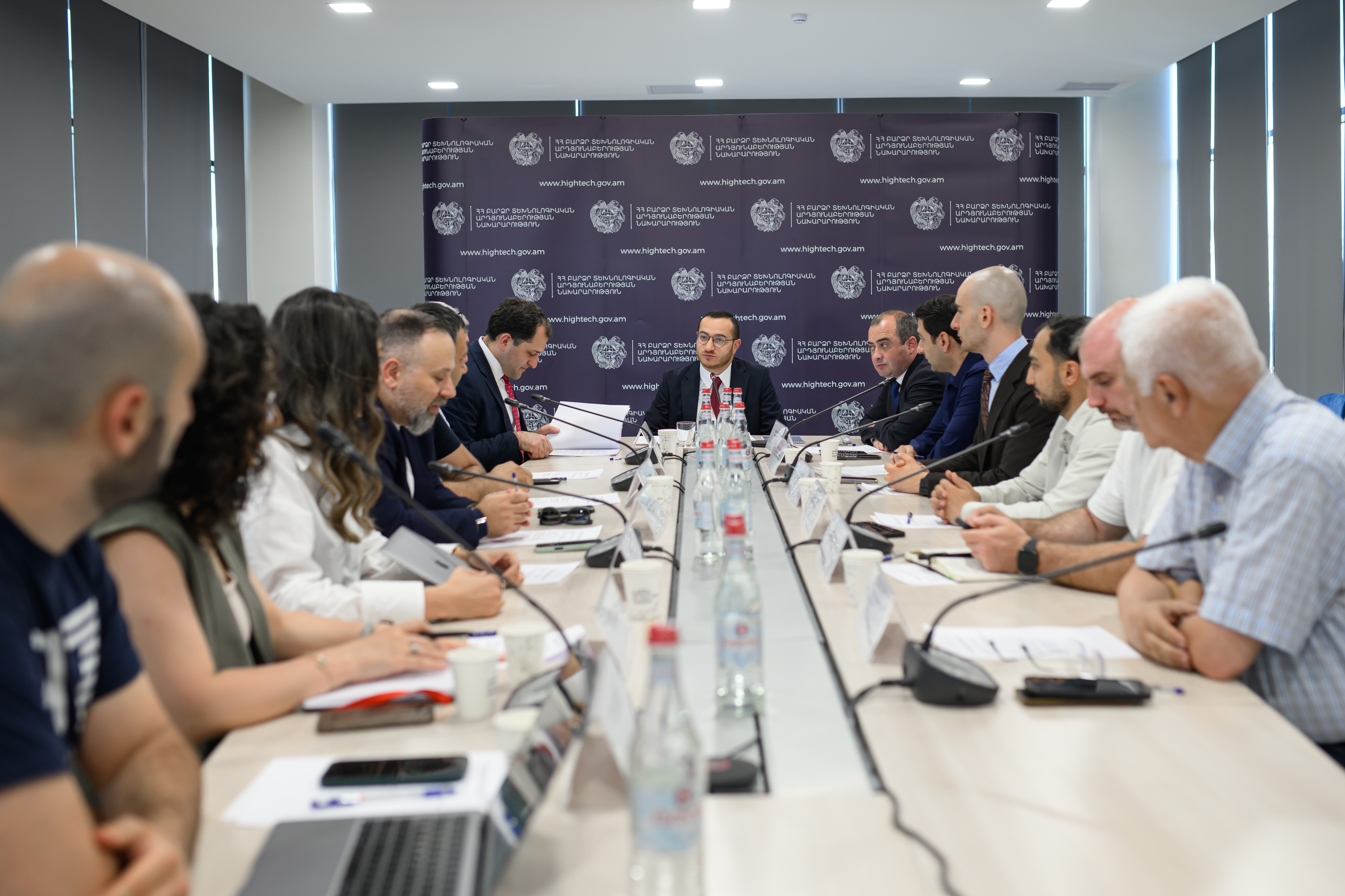 Նախարարին կից հասարակական խորհրդի նիստում քննարկվել են ոլորտի զարգացման ռազմավարությունն ու ԱԲ կրթաթոշակային ծրագրի նախագիծը