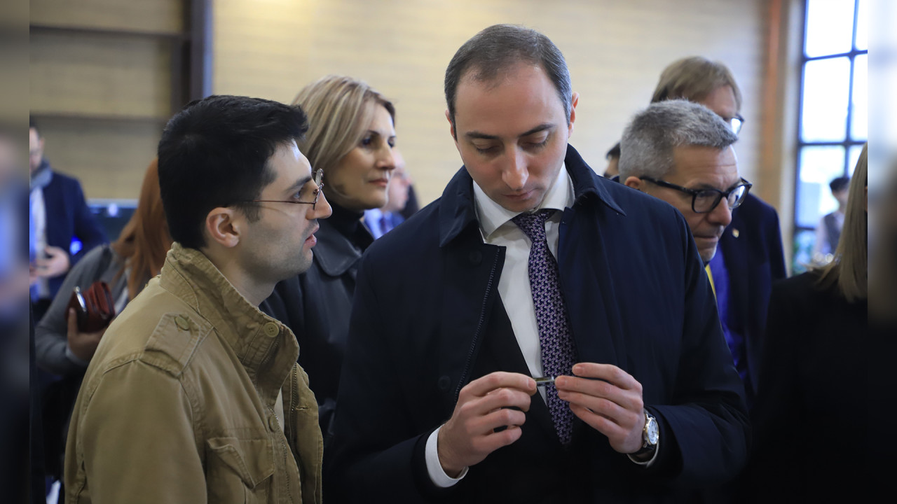 Robert Khachatryan was present at the opening of Innotech Scientific Research Laboratories