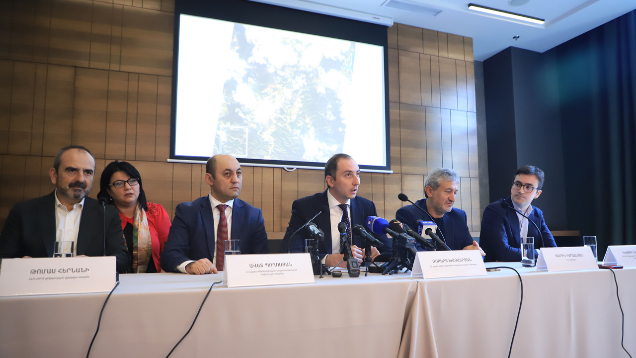 Совместная пресс-конференция по первому армянскому спутнику ARMSAT_1