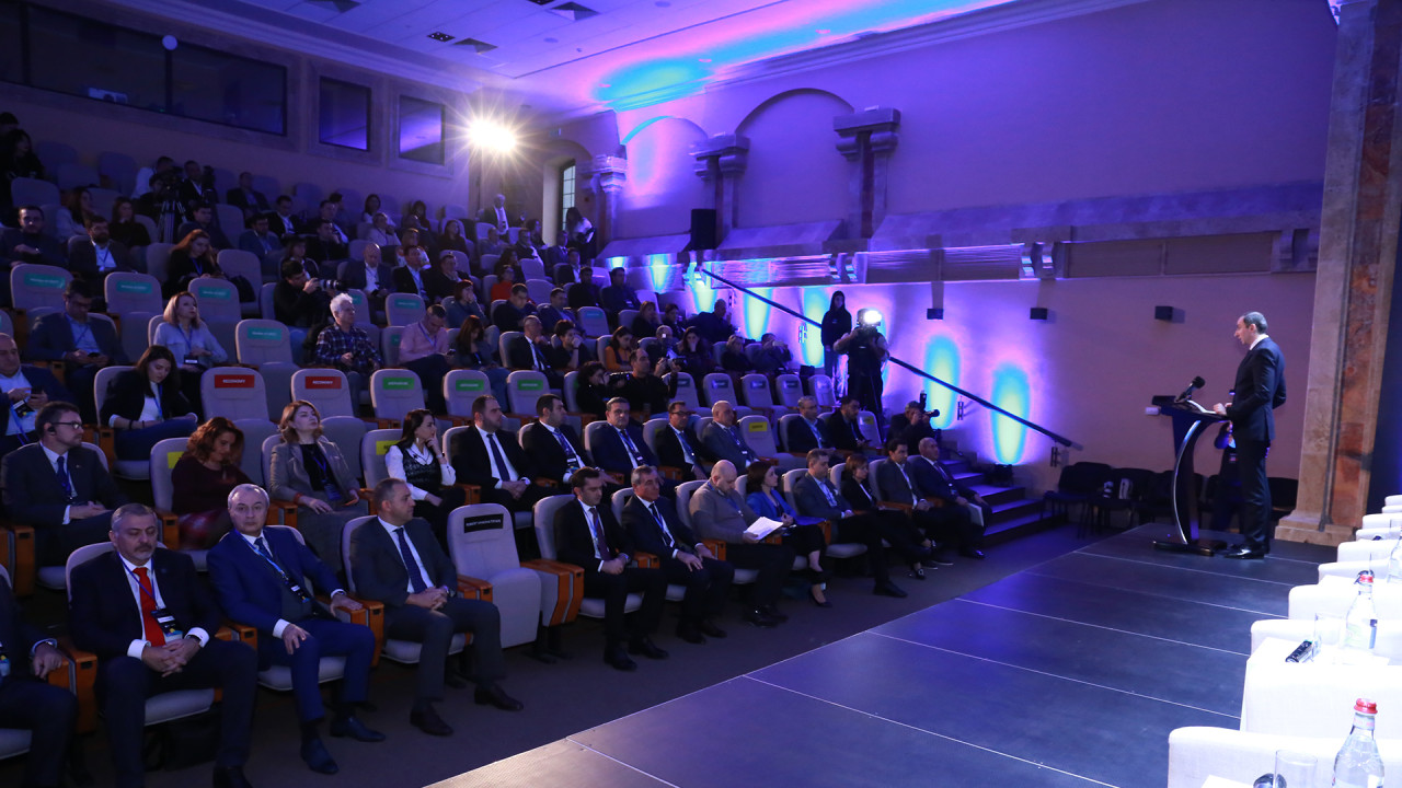 The prospects for the use of smart solutions and digitalization of the economy were discussed at the final summit “Silicon Mountains 2022”