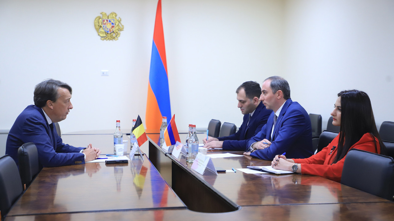 Minister Robert Khachatryan received the Belgian Ambassador Eric De Muynck