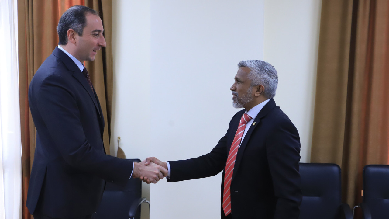 Minister Robert Khachatryan received the State Minister of Environment, Climate Change and Technology of the Maldives Mohammed Shareef