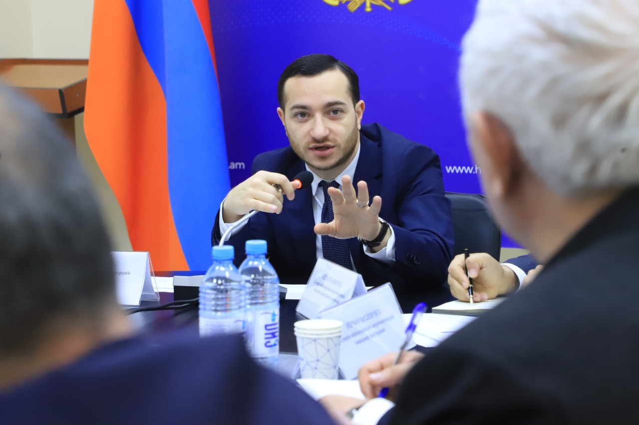 Mkhitar Hayrapetyan underlined that the development of the military industry is one of the priorities of the Ministry