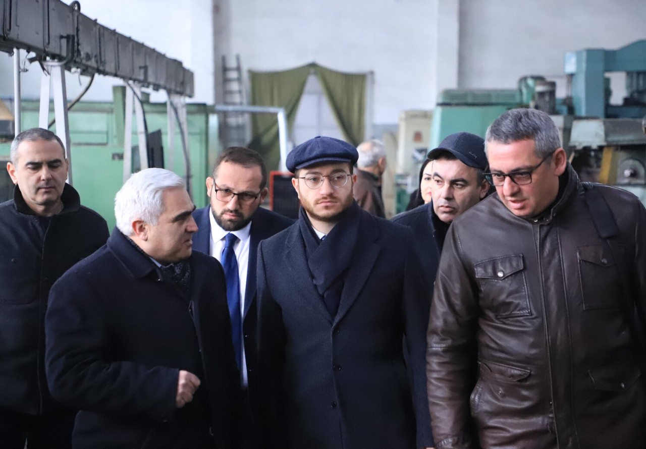 Министр Мхитар Айрапетян посетил Чаренцаванский станкостроительный завод