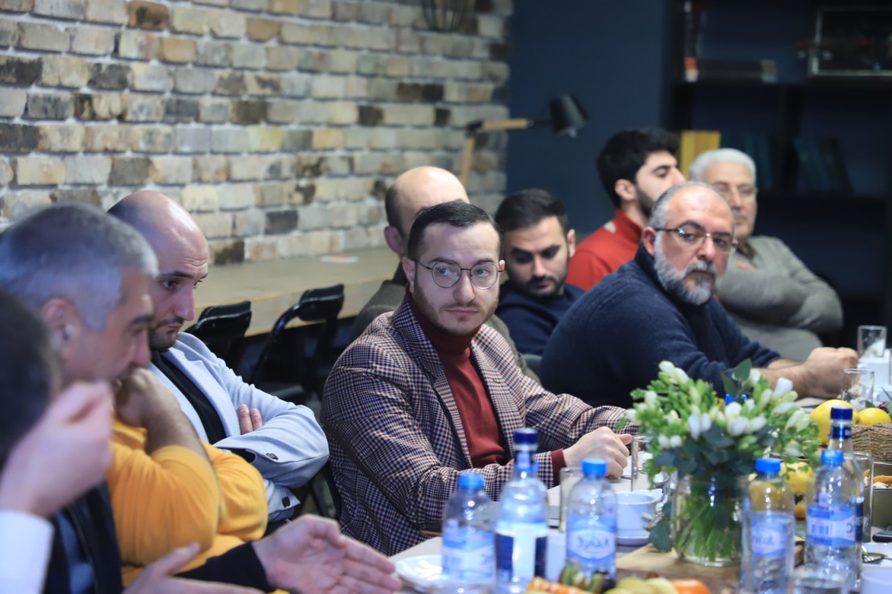 Mkhitar Hayrapetyan met with representatives of TV companies licensed in Armenia