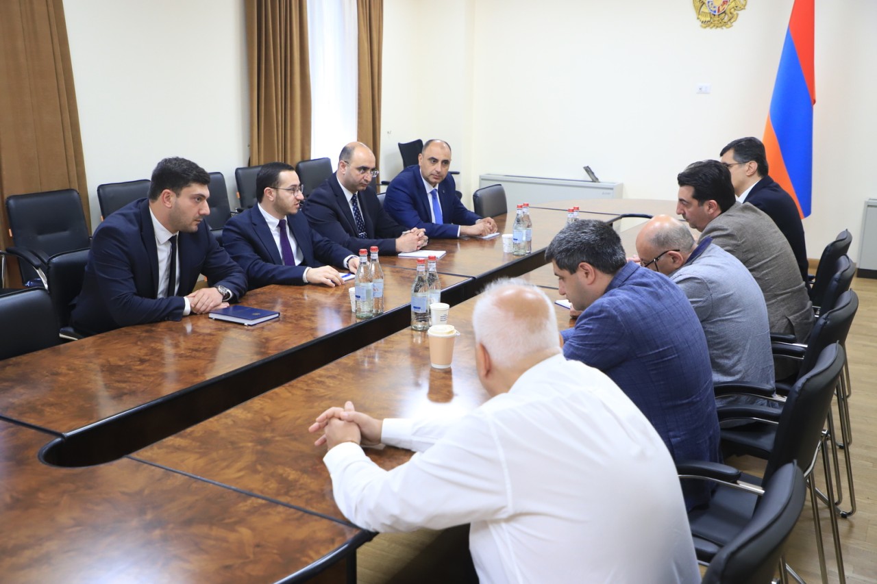 Mkhitar Hayrapetyan received the Armenian telecom operators 