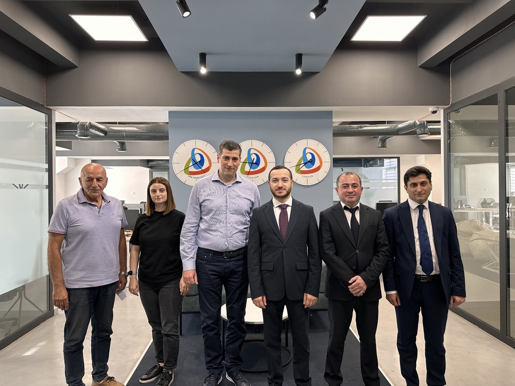 Company visits make feel the pulse of the industry: Mkhitar Hayrapetyan visits the Grid Dynamics Armenian Office