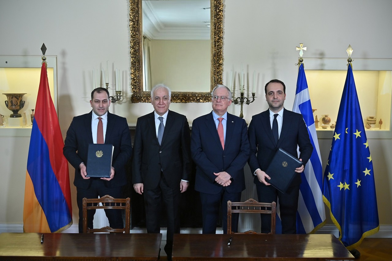 ՀՀ ԲՏԱ նախարարի առաջին տեղակալը Հունաստանում ստորագրել է փոխըմբռնման հուշագիր թվայնացման և բարձր տեխնոլոգիաների ոլորտում համագործակցության մասին