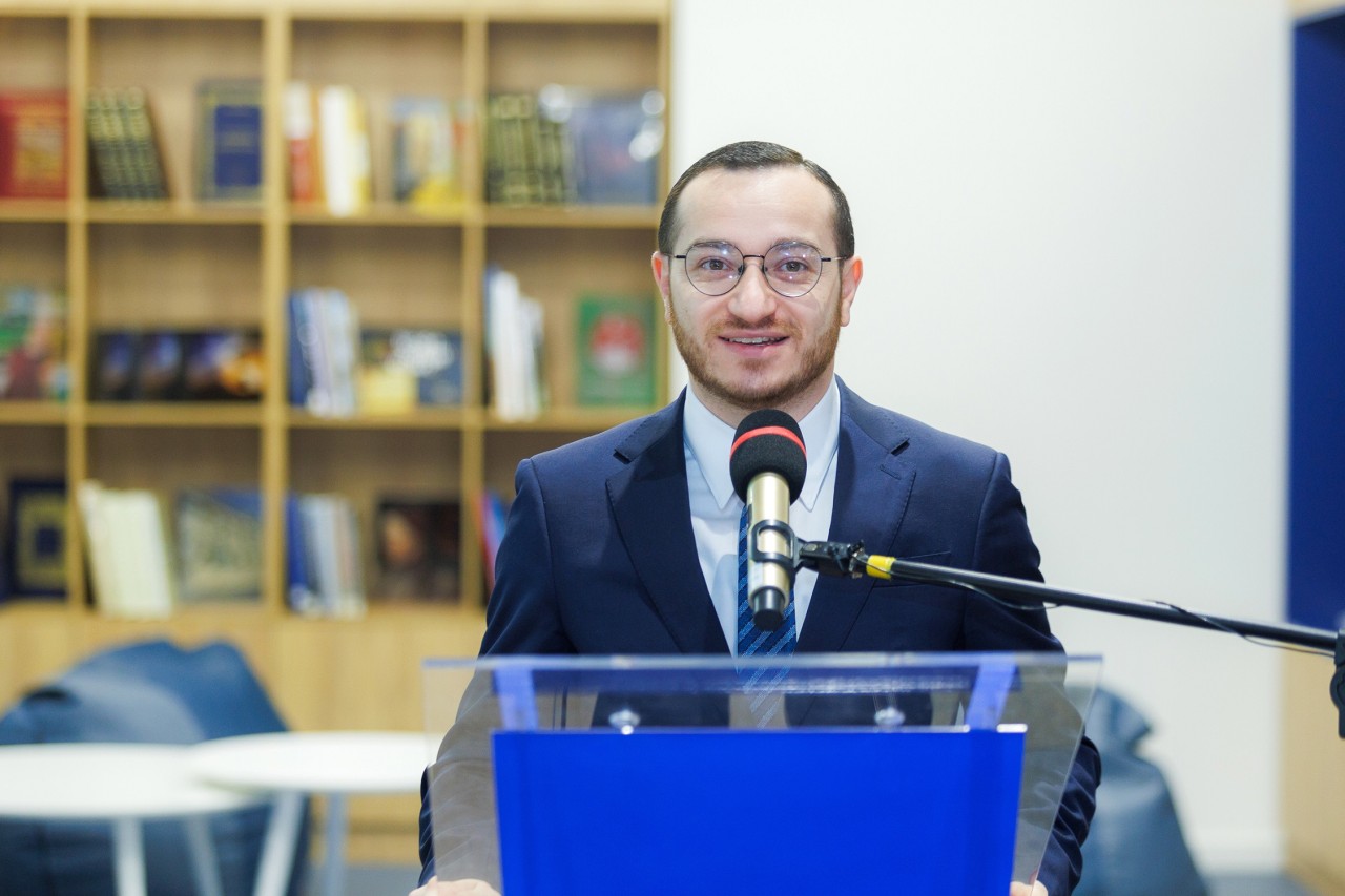 «Տեխնոլոգիական առաջընթացը չի կարող փոխարինել գիրք կարդալու մշակույթին». Մխիթար Հայրապետյանը մասնակցել է ԵՊՀ գրադարանի վերաբացմանը